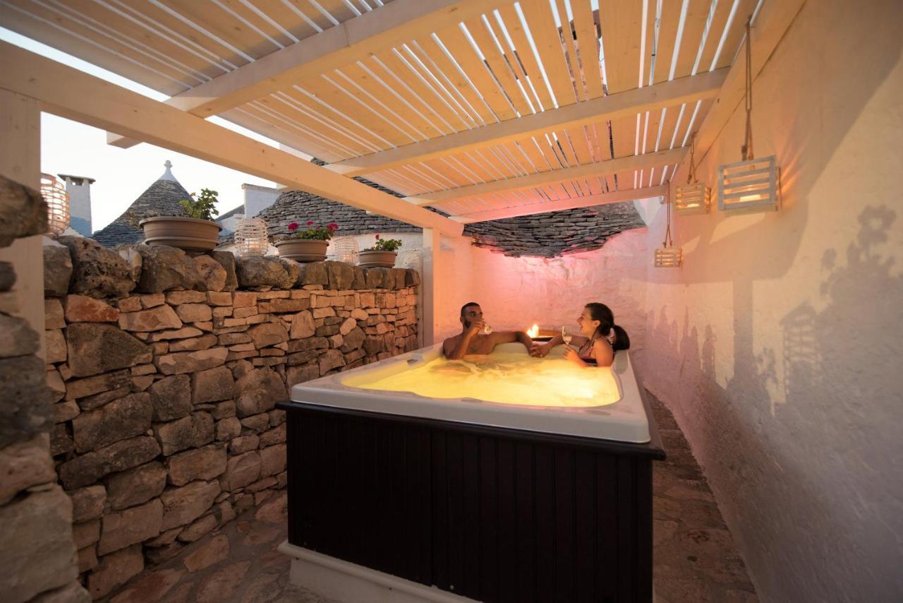 Trulli Holiday Deluxe & Wellness Alberobello Bagian luar foto