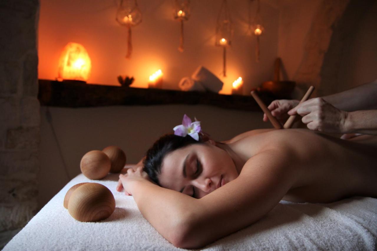 Trulli Holiday Deluxe & Wellness Alberobello Bagian luar foto