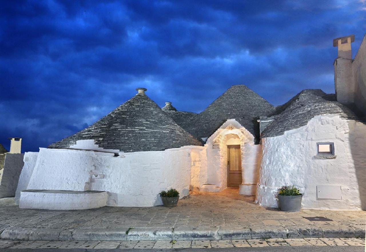 Trulli Holiday Deluxe & Wellness Alberobello Bagian luar foto